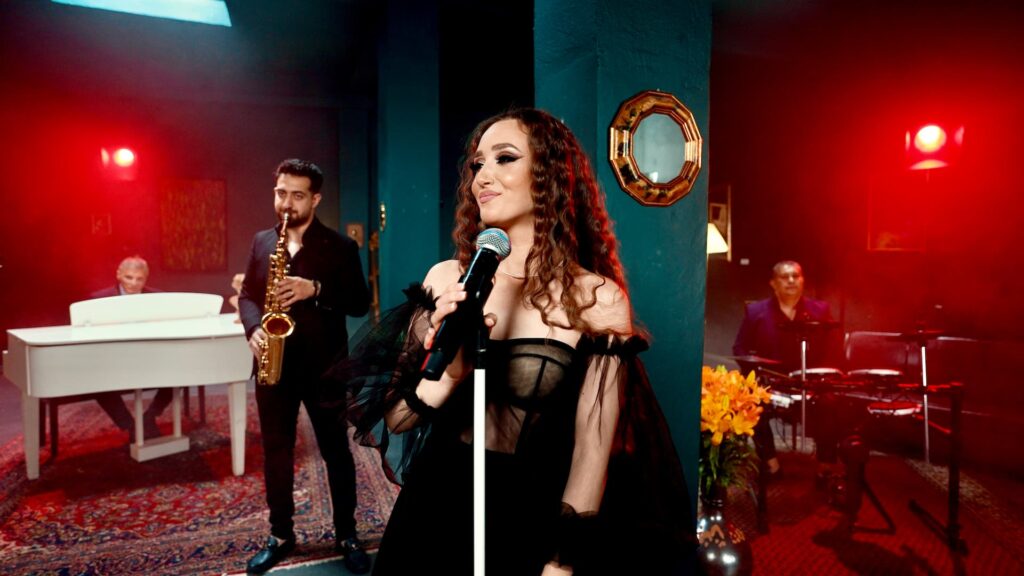 Eliza Iordaiche Events - Formație Nuntă/Botez - DJ/Solistă